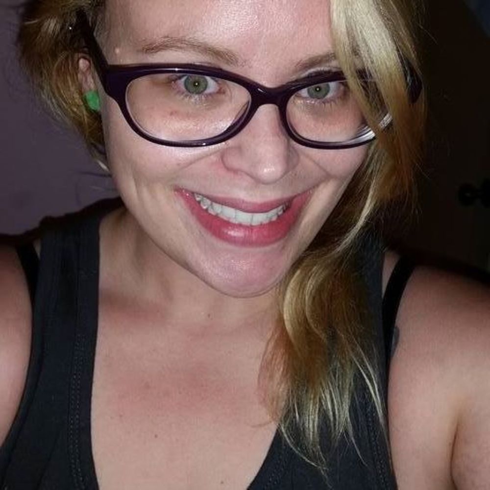 Meet your Posher, Nickie